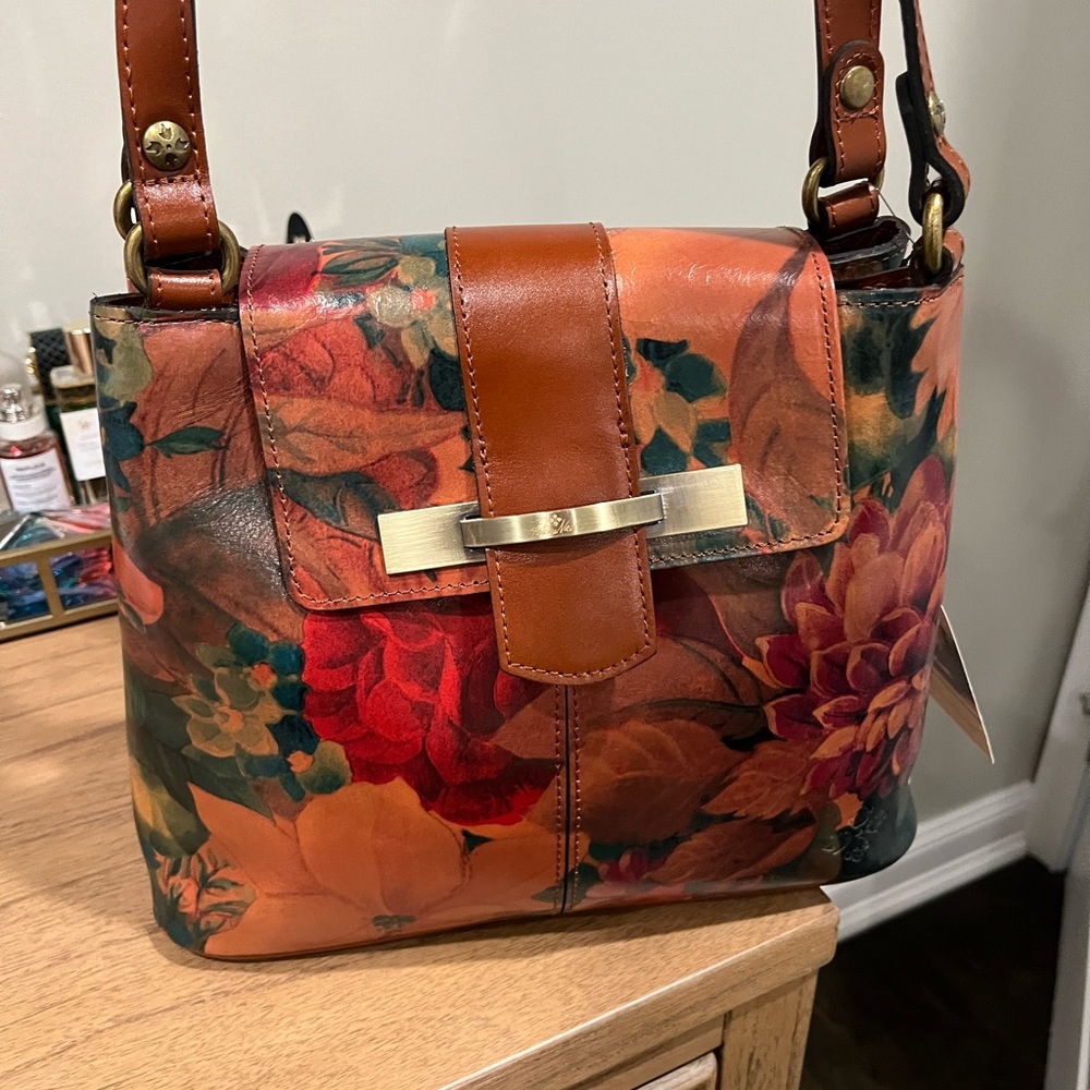 Patricia nash larone shoulder bag